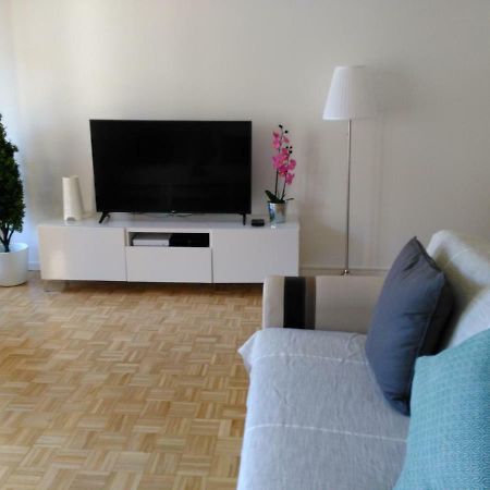 Bel Et Spacieux Appartement De 84 M² Avec Parking Tres Proche Du Metro Garibaldi Lyon Exterior photo
