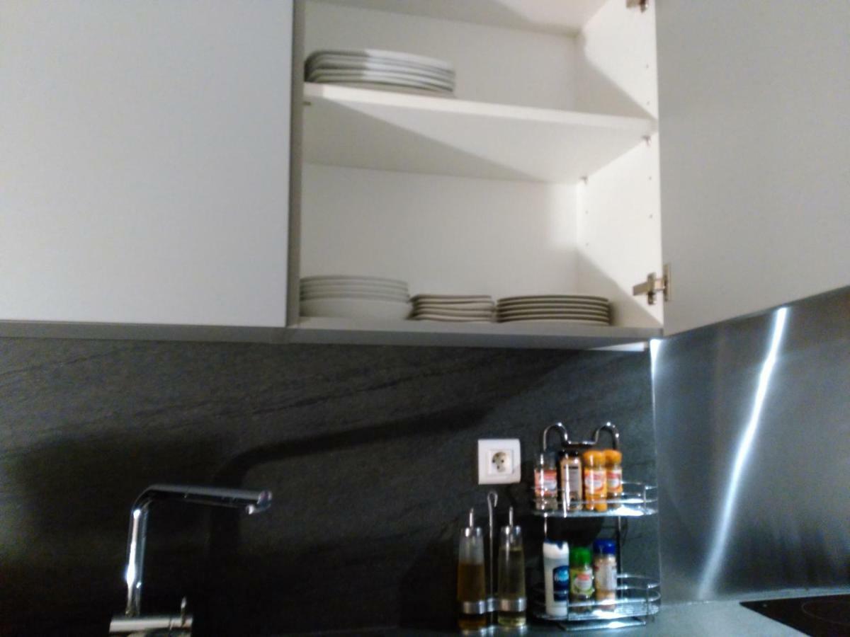 Bel Et Spacieux Appartement De 84 M² Avec Parking Tres Proche Du Metro Garibaldi Lyon Exterior photo