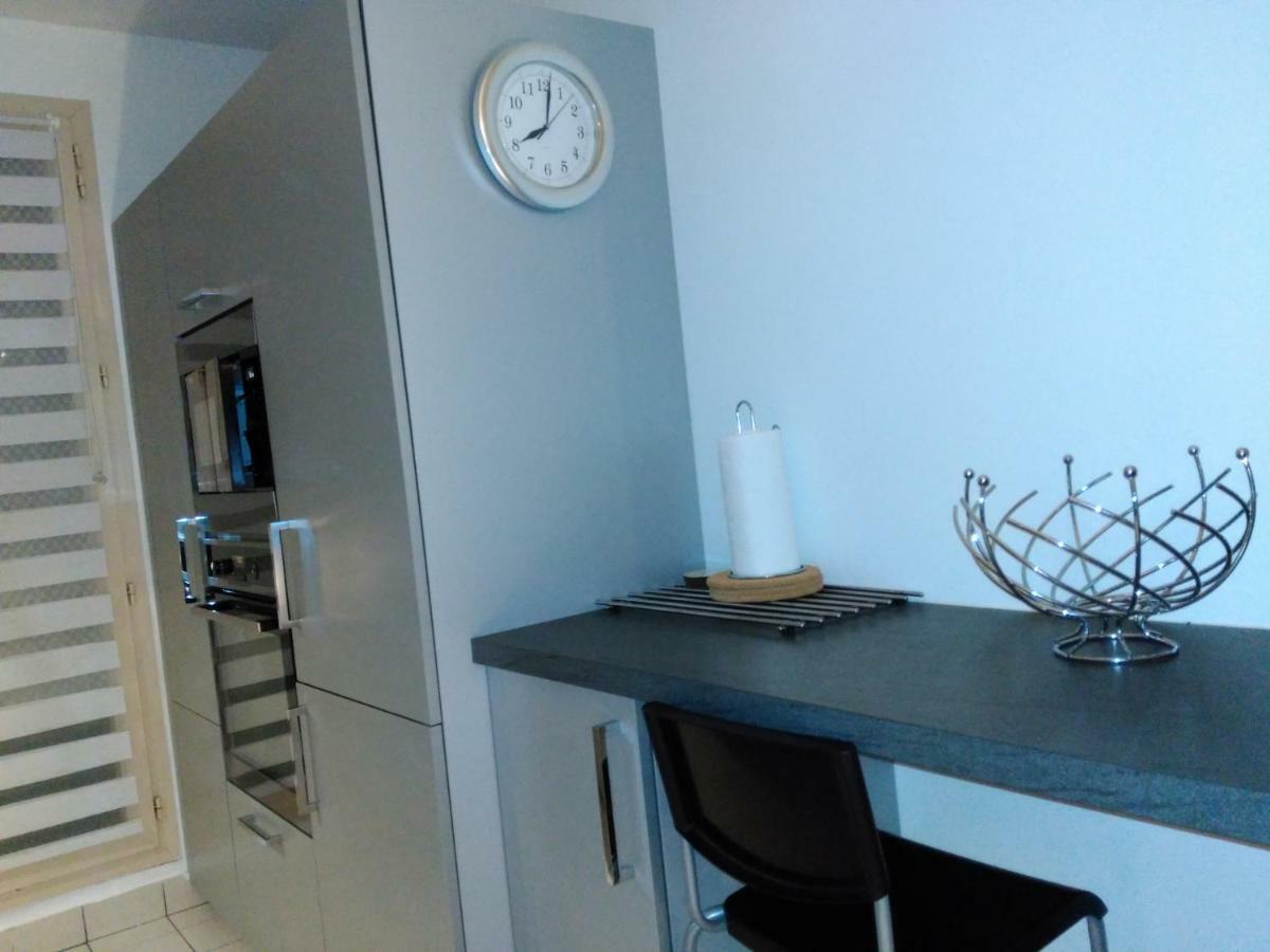 Bel Et Spacieux Appartement De 84 M² Avec Parking Tres Proche Du Metro Garibaldi Lyon Exterior photo