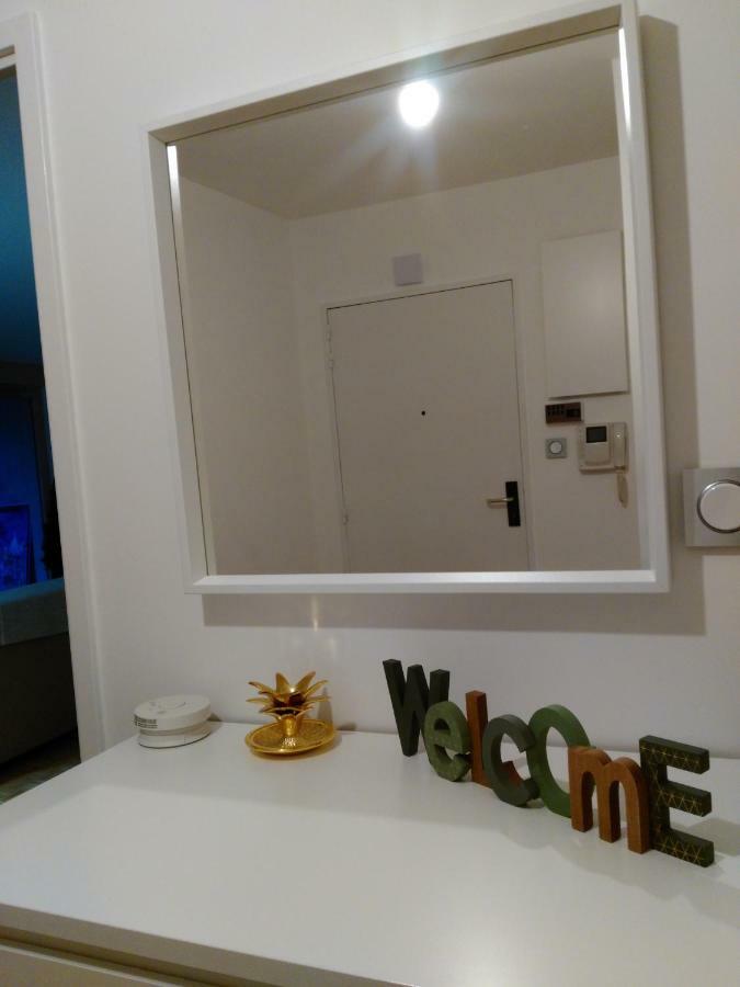 Bel Et Spacieux Appartement De 84 M² Avec Parking Tres Proche Du Metro Garibaldi Lyon Exterior photo